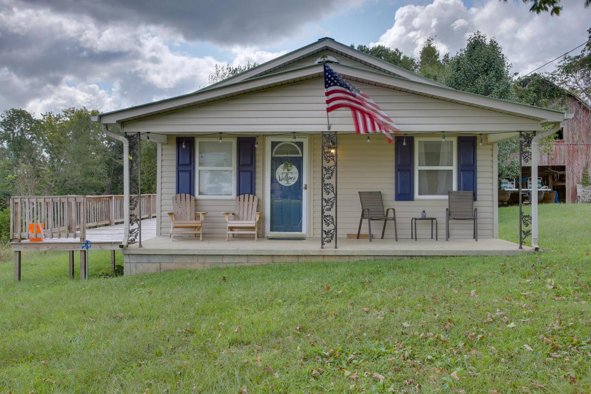 Albany Family Lake Getaway Near State Parks!ヴィラ エクステリア 写真