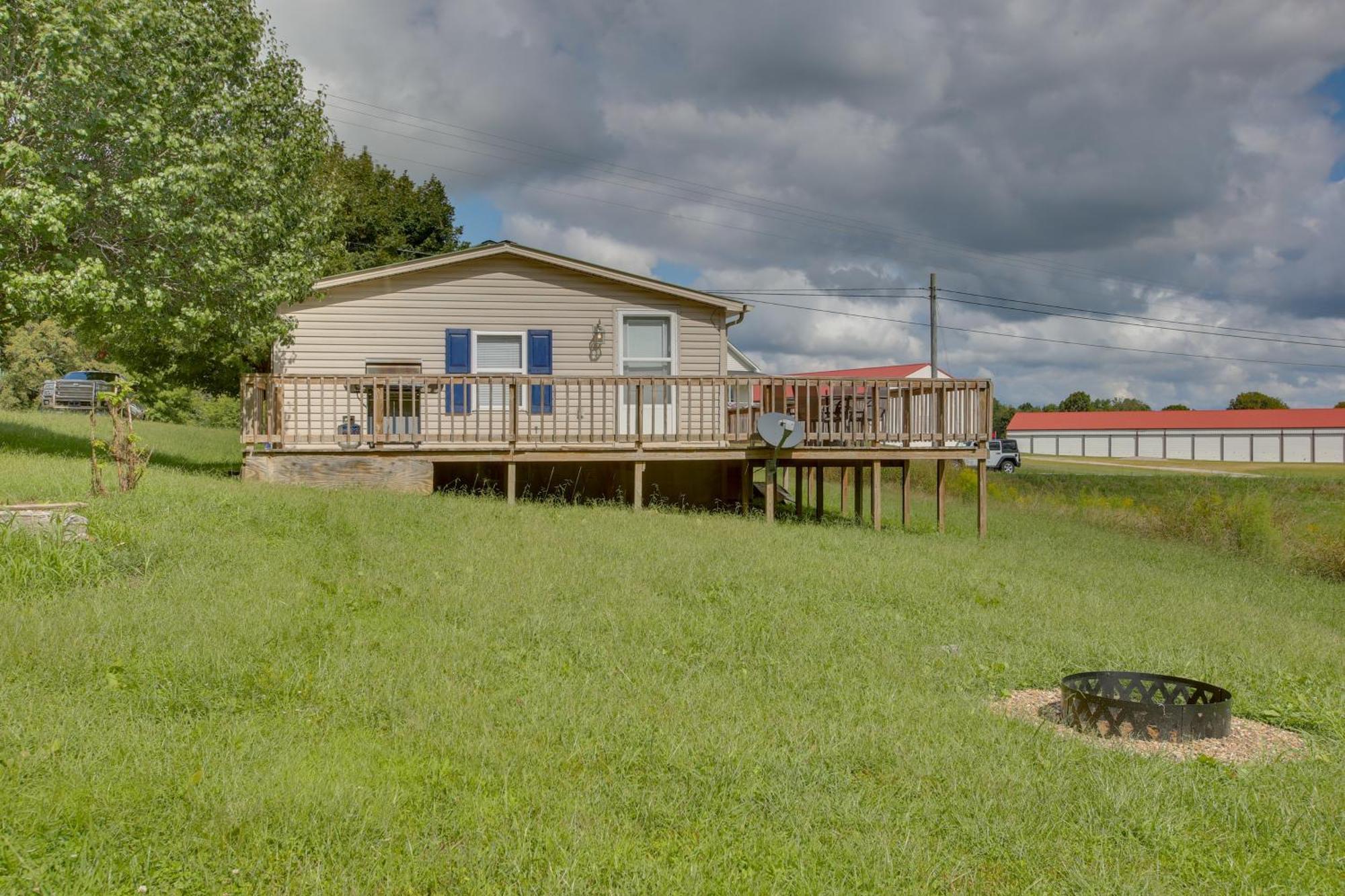 Albany Family Lake Getaway Near State Parks!ヴィラ エクステリア 写真